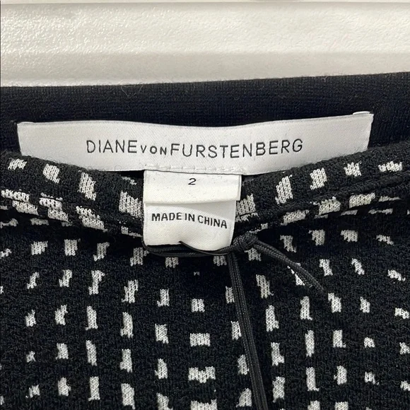 DIANE von FURSTENBERG Knee-Length Pencil Skirt - Picture 5 of 9